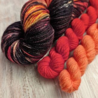 "Deathmoth"- Merino DK+ Set (100g + 2x20g)